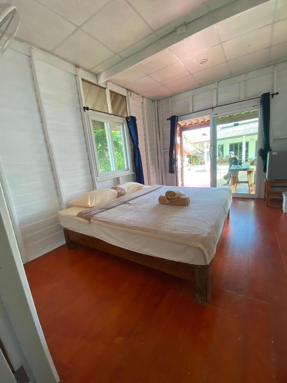 Sunrise House Hotel เกาะยาวน้อย ภายนอก รูปภาพ